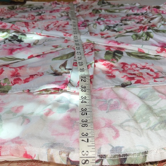 🌹Show Me Your MuMu🌹Brie Robe ‘Garden of Blooms’ - Picture 11 of 13